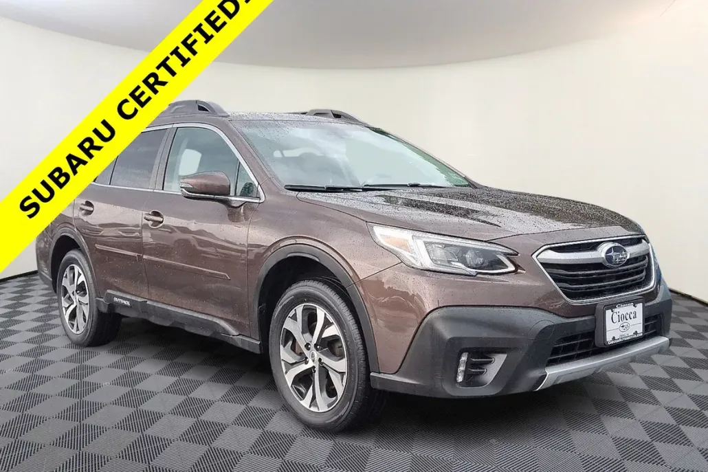 2022 Subaru Outback Limited photo 1