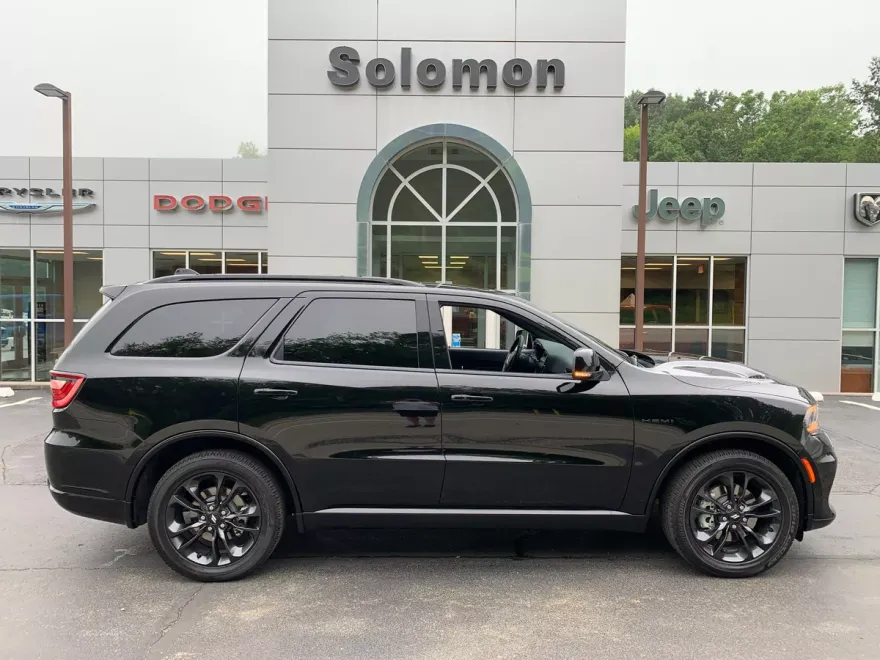2025 Dodge Durango R/T Plus photo 1