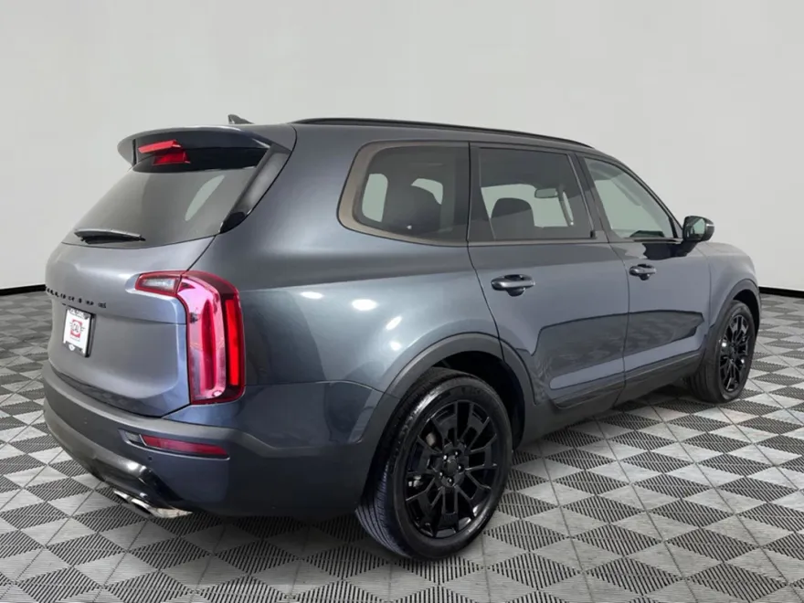 2022 Kia Telluride EX photo 1