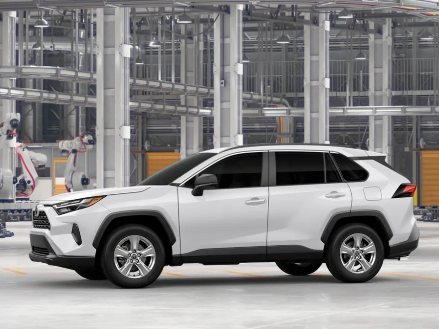 2025 Toyota RAV4 Hybrid LE photo 1