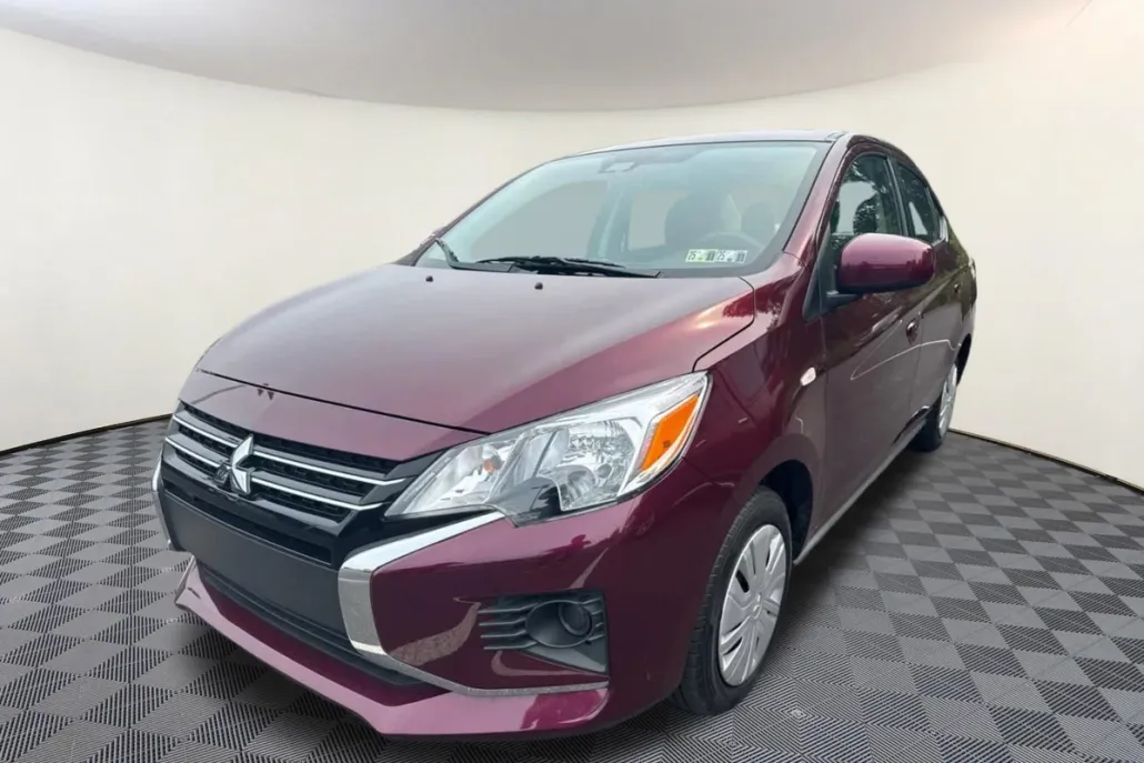 2024 Mitsubishi Mirage G4 ES photo 1