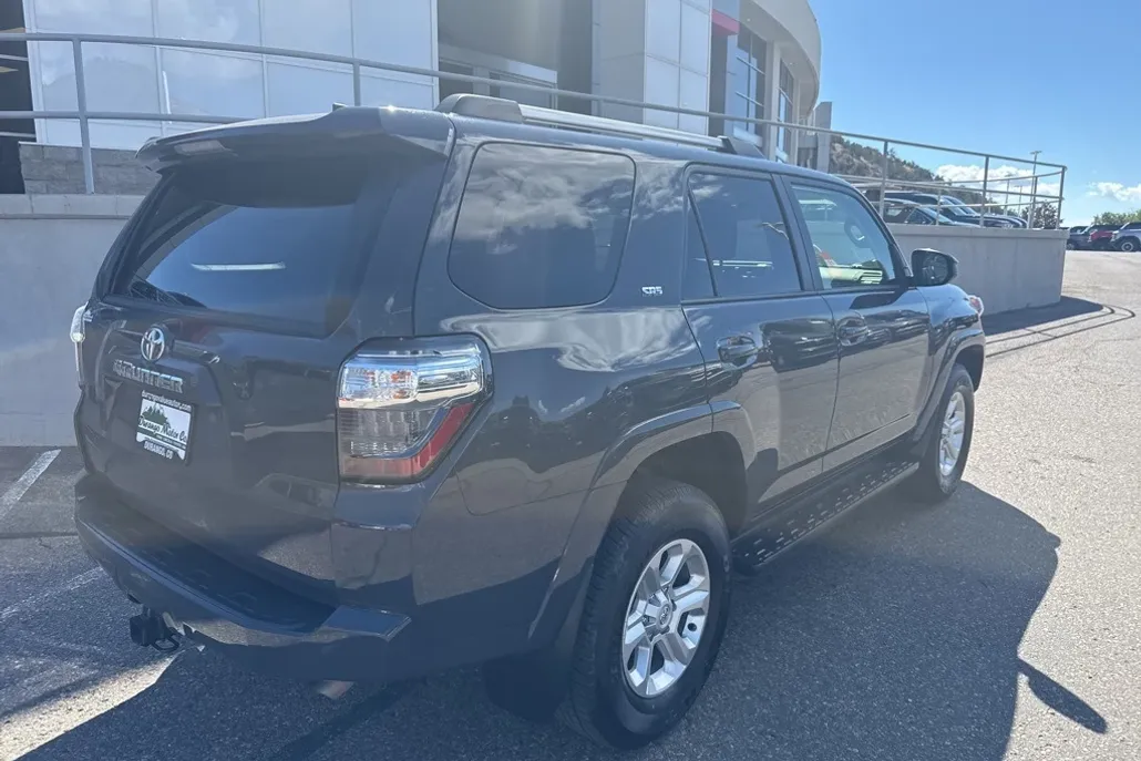 2024 Toyota 4Runner SR5 photo 1