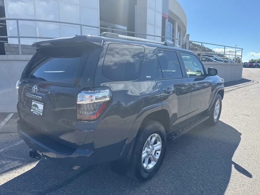 2024 Toyota 4Runner SR5 photo 1