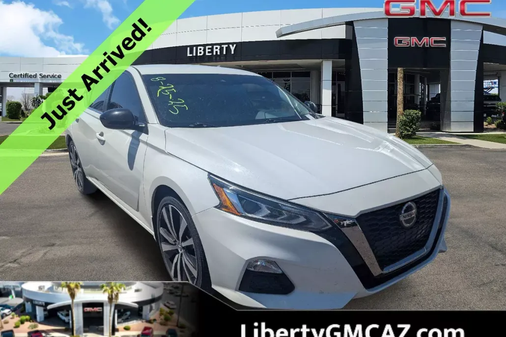 2022 Nissan Altima 2.5 SR photo 1