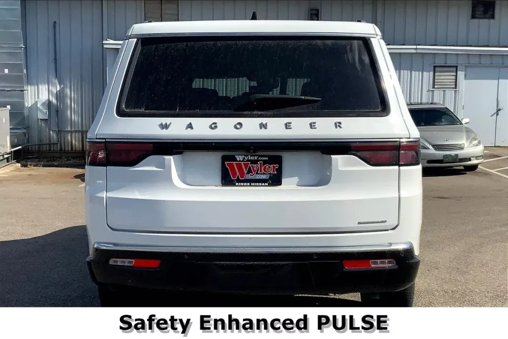 2024 Jeep Wagoneer L Series II photo 1