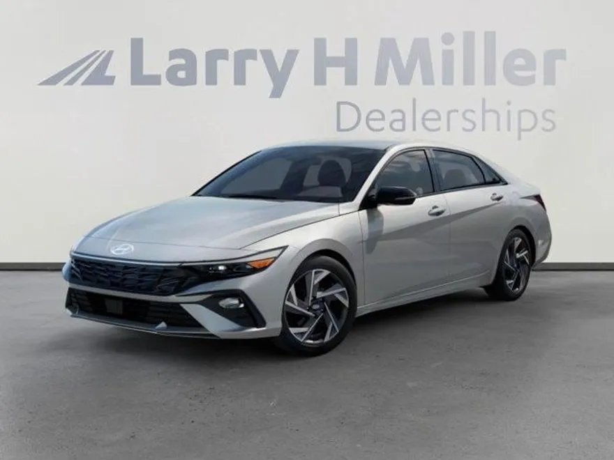 2025 Hyundai Elantra SEL Sport photo 1