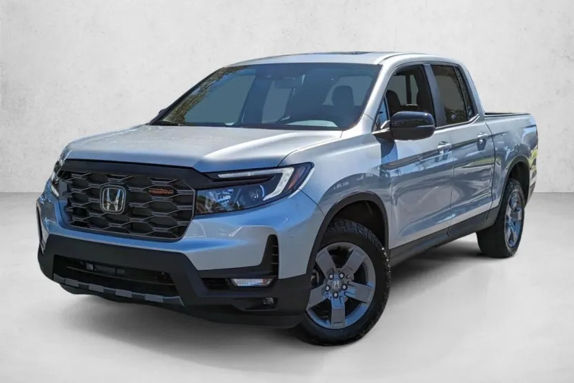 2025 Honda Ridgeline TrailSport photo 1