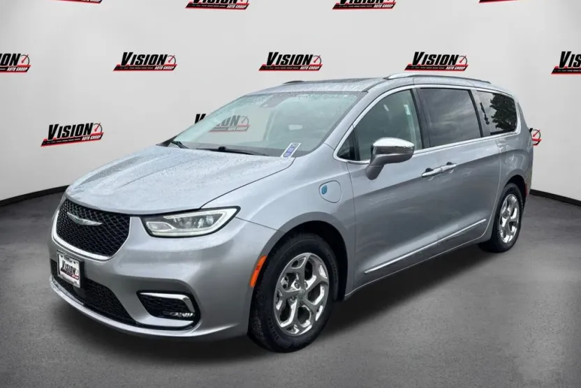 2021 Chrysler Pacifica Hybrid Limited photo 1