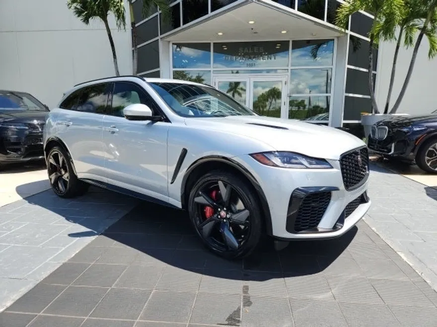 2022 Jaguar F-PACE SVR photo 1