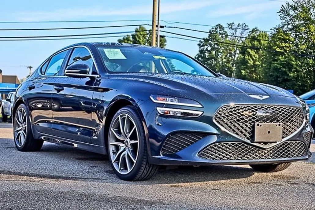 2023 Genesis G70 2.0T photo 1