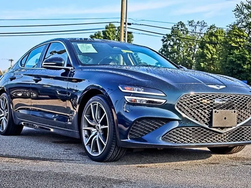 2023 Genesis G70 2.0T photo 1