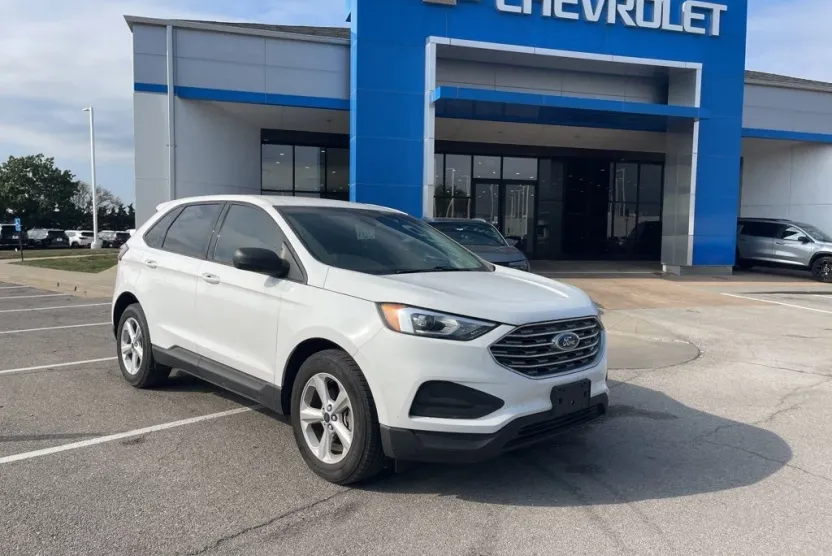 2020 Ford Edge SE photo 1