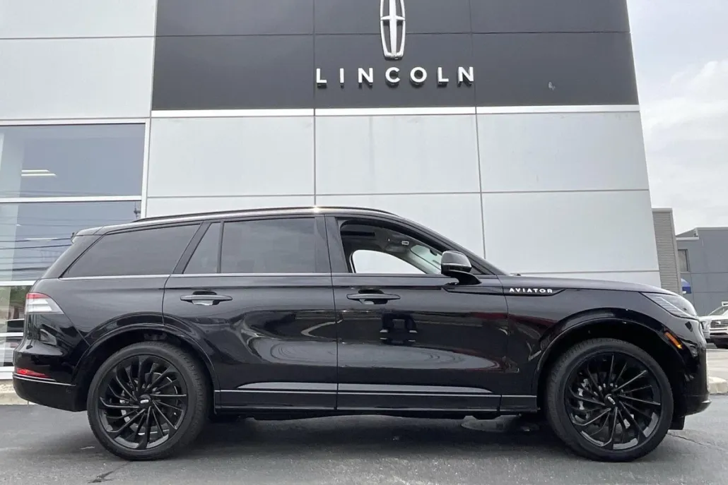 2025 Lincoln Aviator Reserve photo 1