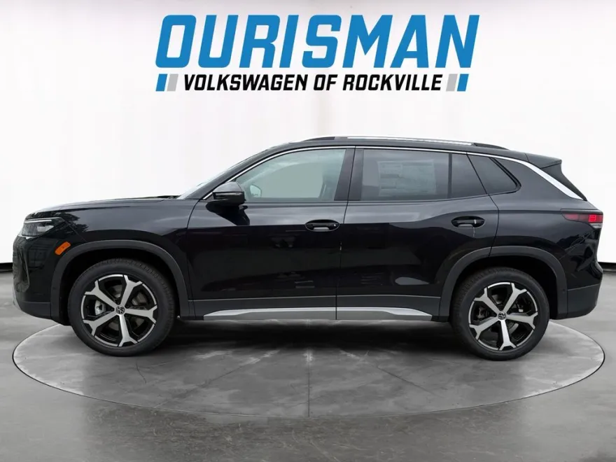 2025 Volkswagen Tiguan SE photo 1