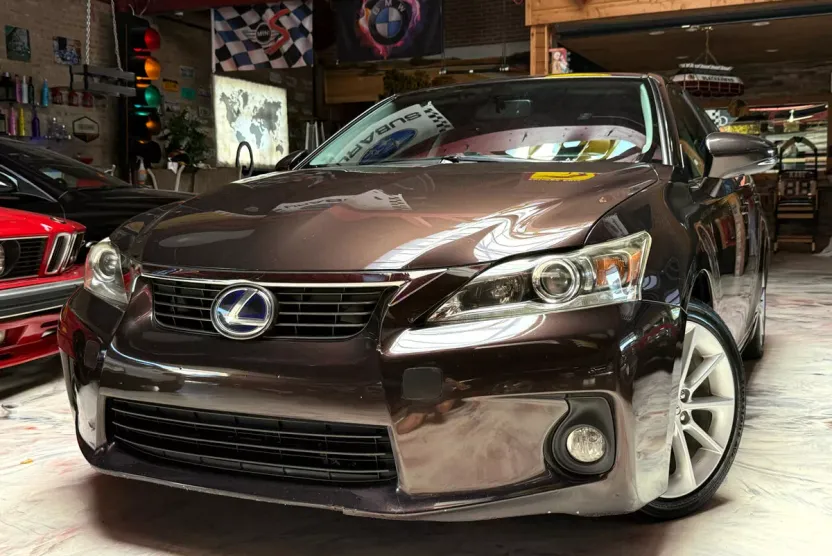 2013 Lexus CT 200h photo 1