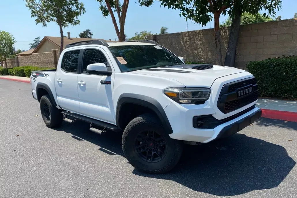 2020 Toyota Tacoma TRD Pro photo 1