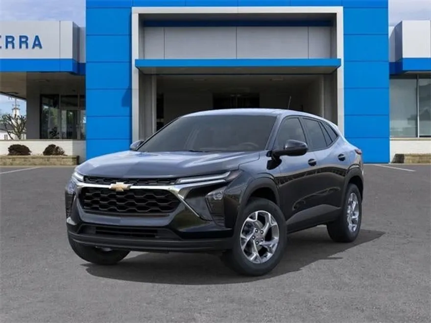 2026 Chevrolet Trax LS photo 1