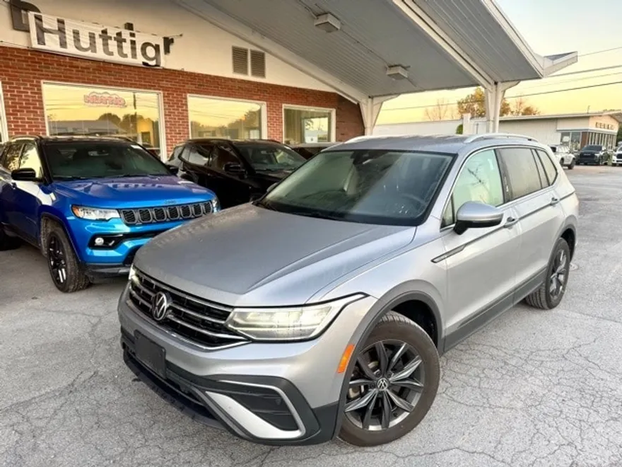 2022 Volkswagen Tiguan SE photo 1