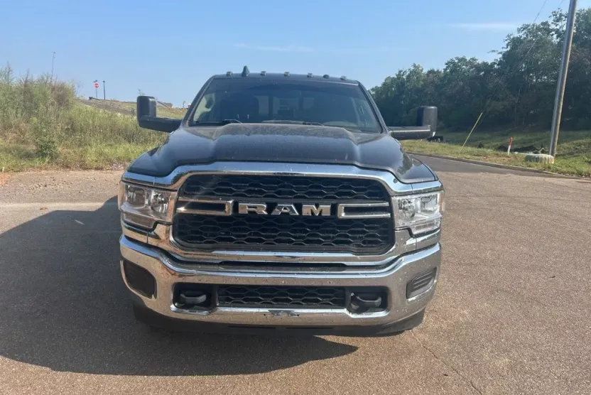 2020 Ram 3500 Tradesman photo 1