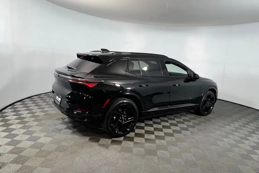 2024 Chevrolet Equinox EV 3RS photo 1