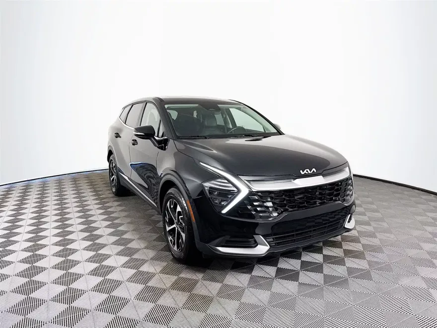 2025 Kia Sportage EX photo 1
