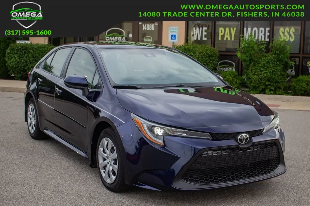 2022 Toyota Corolla LE photo 1