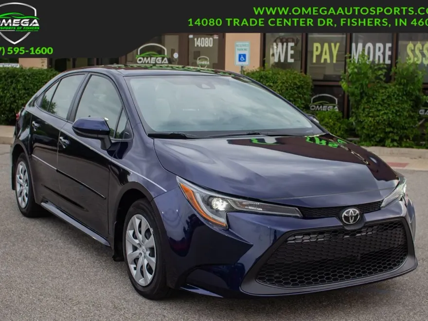 2022 Toyota Corolla LE photo 1