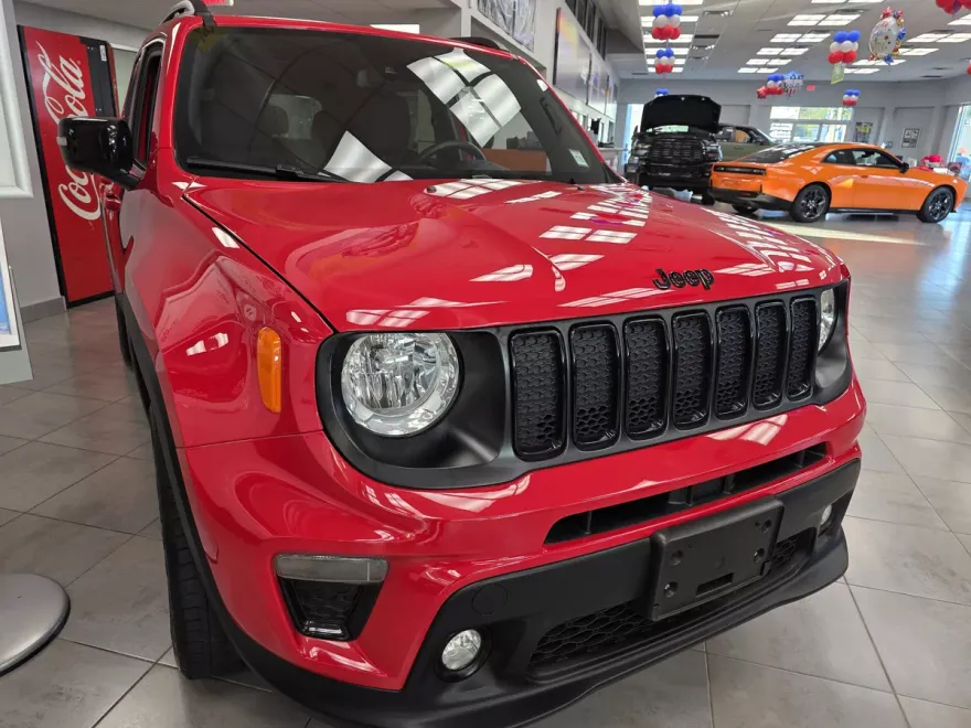 2022 Jeep Renegade Altitude photo 1