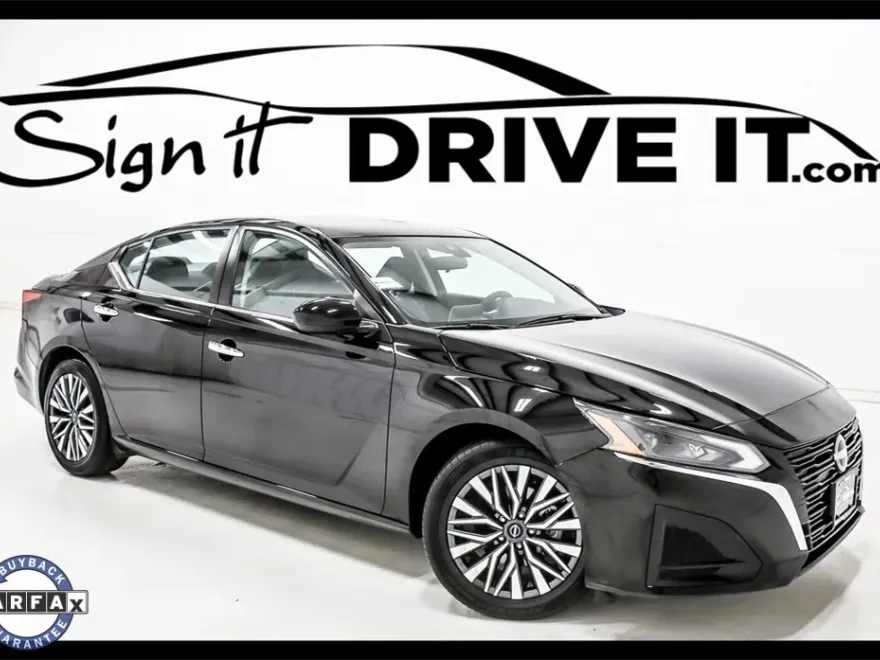 2023 Nissan Altima 2.5 SV photo 1