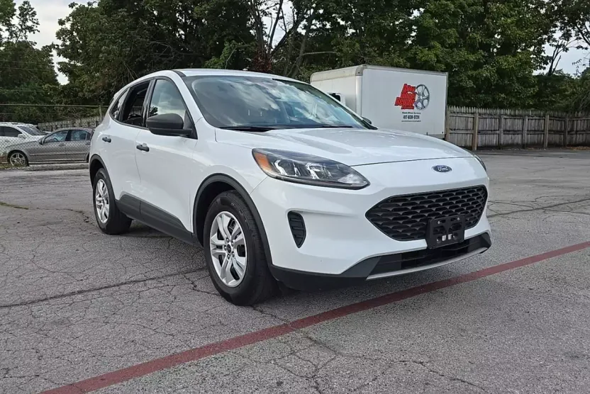 2021 Ford Escape S photo 1