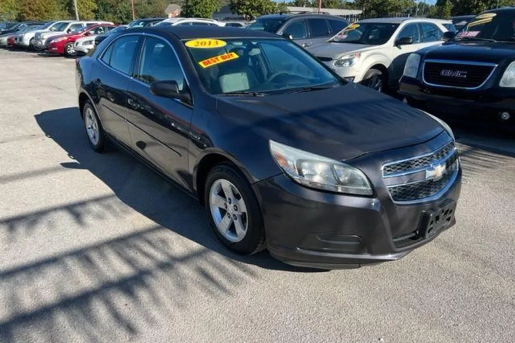 2013 Chevrolet Malibu LS photo 1
