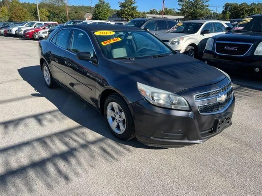 2013 Chevrolet Malibu LS photo 1