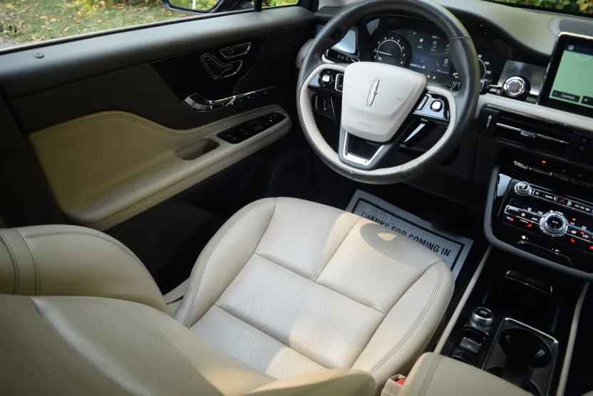 2020 Lincoln Corsair Standard photo 1