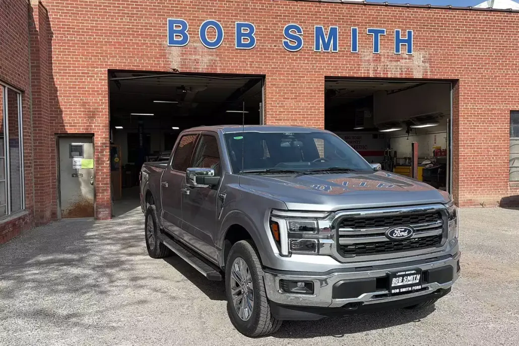 2025 Ford F-150 Lariat photo 1