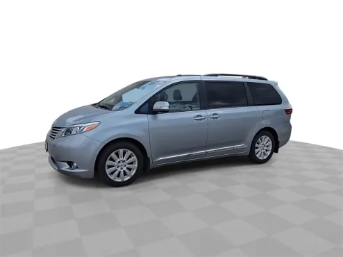 2015 Toyota Sienna Limited Premium photo 4
