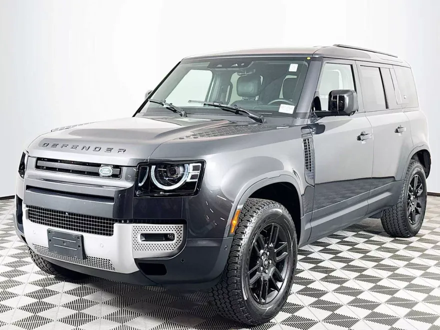 2024 Land Rover Defender 110 S photo 1