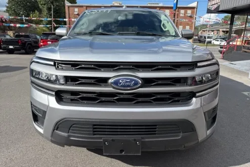 2024 Ford Expedition XLT photo 3