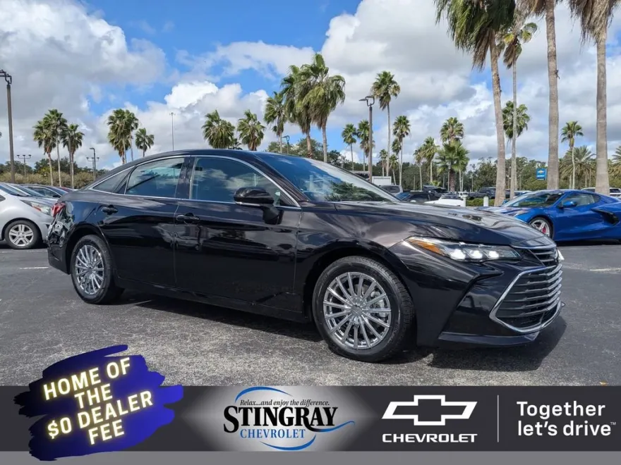 2020 Toyota Avalon XLE Hybrid photo 1