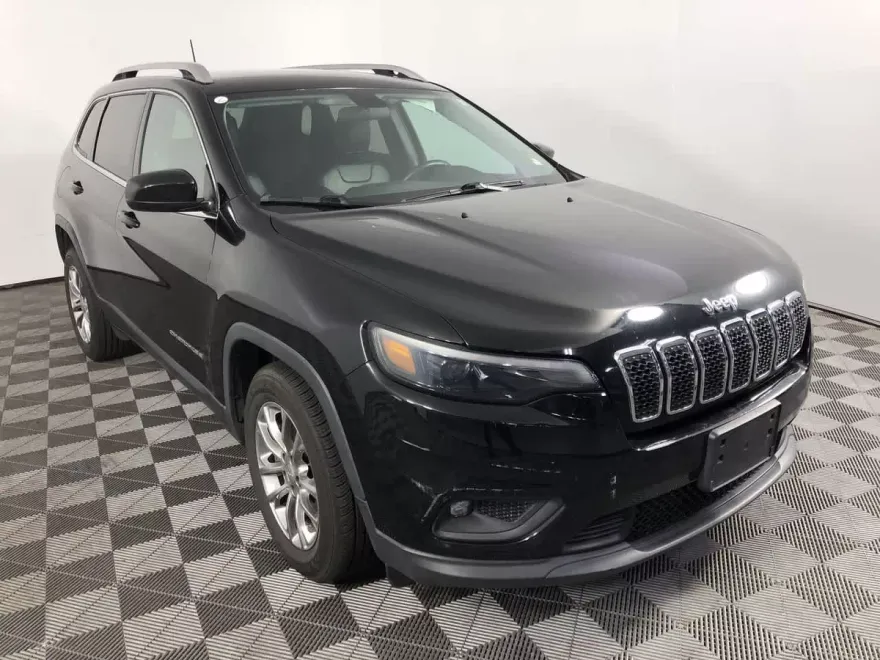 2019 Jeep Cherokee Latitude photo 1