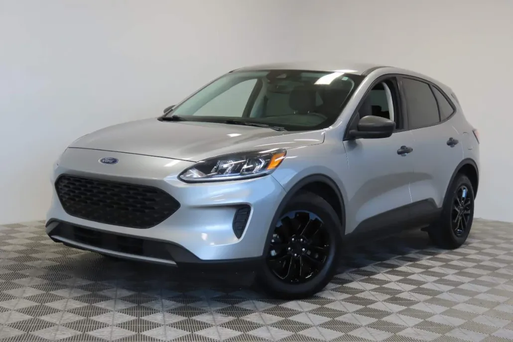 2022 Ford Escape S photo 1