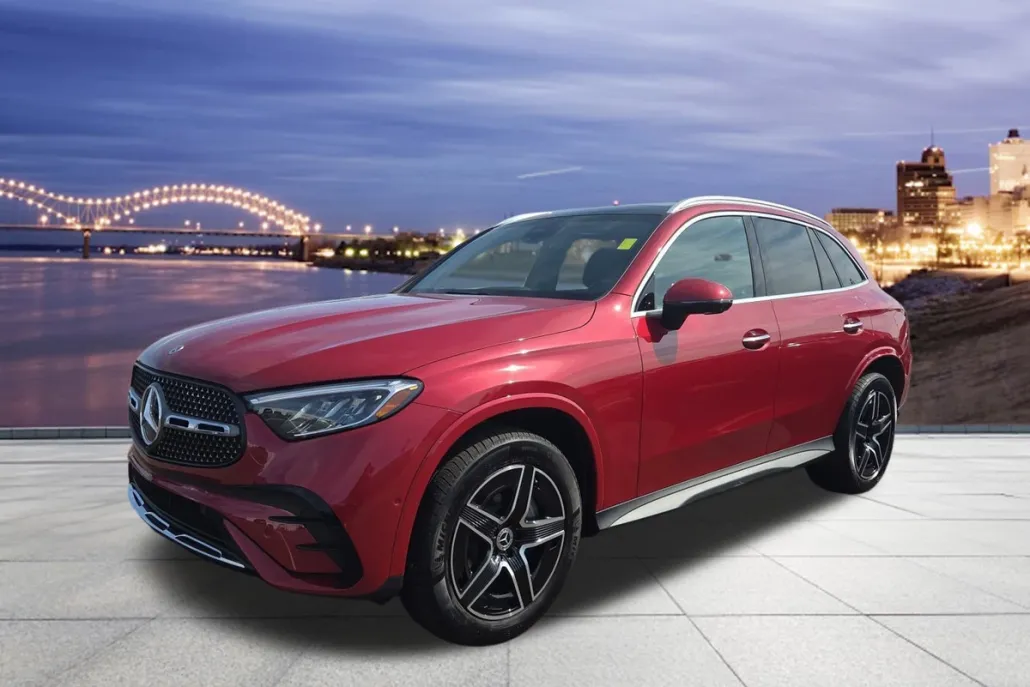 2024 Mercedes Benz GLC 300 photo 1