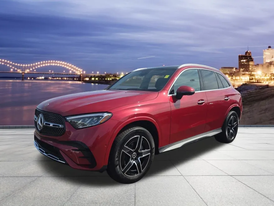 2024 Mercedes Benz GLC 300 photo 1