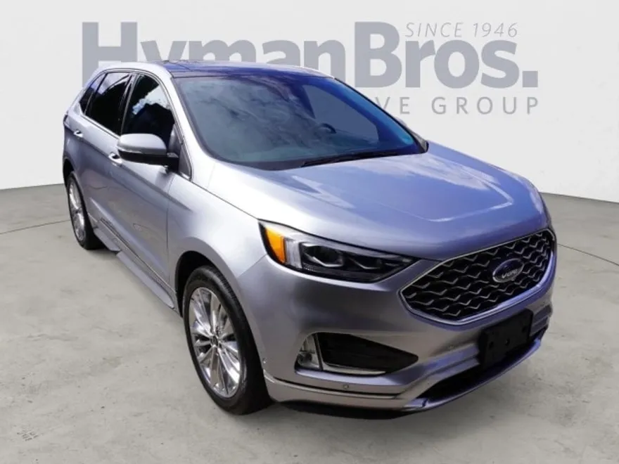 2022 Ford Edge Titanium photo 1