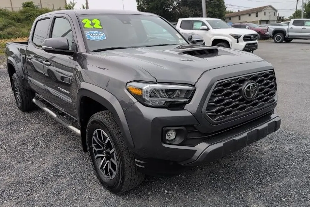 2022 Toyota Tacoma TRD Sport photo 1
