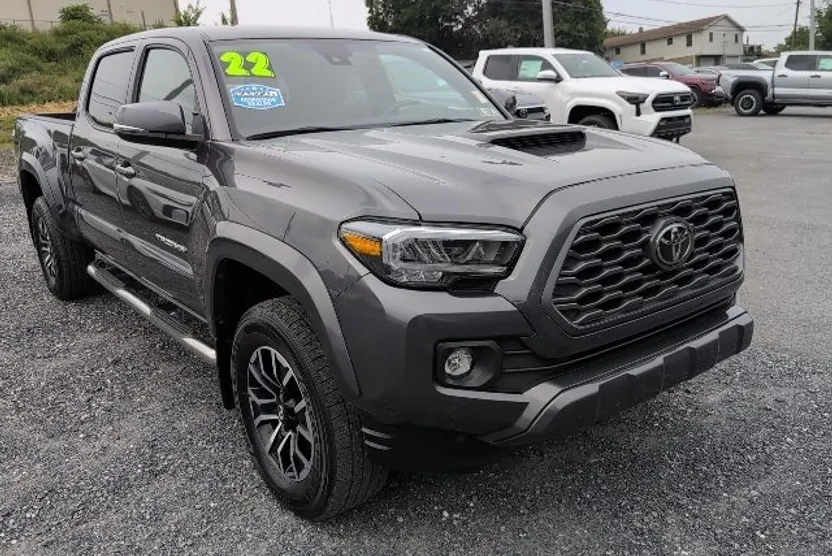 2022 Toyota Tacoma TRD Sport photo 1