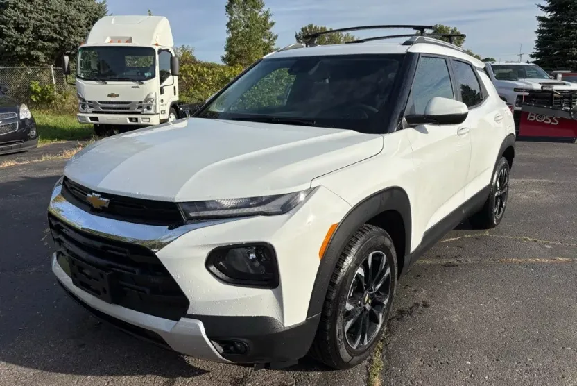 2021 Chevrolet Trailblazer LT photo 1