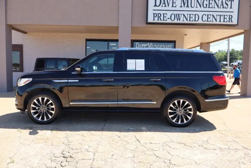 2021 Lincoln Navigator L Reserve photo 1