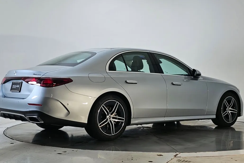 2025 Mercedes Benz E 350 4MATIC Sedan photo 1