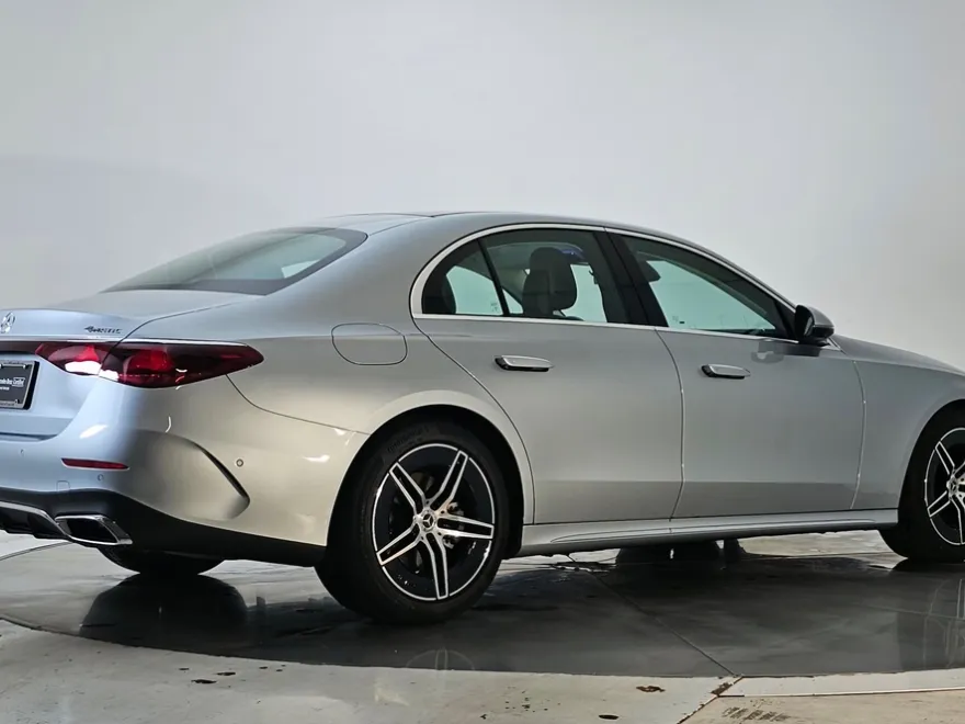 2025 Mercedes Benz E 350 4MATIC Sedan photo 1