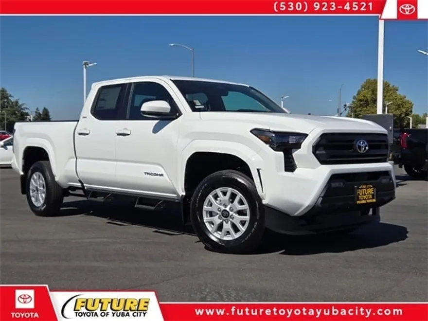 2025 Toyota Tacoma SR5 photo 1